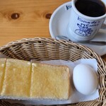 コメダ珈琲店 - 料理写真:朝コメ『選べるモーニング(コメダブレンド+山食パン定番ゆで卵)』(税込み520円)。