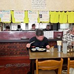 三洛 - 店内の様子