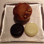 ベージュ アラン・デュカス 東京 - 