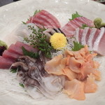 刺身盛り合わせ