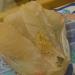 寿司 うち田 - 刺身・・・上から縞鯵・アイナメ・平目・鯛