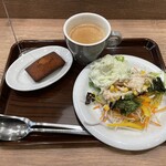 グリーンリーフカフェ - 先ずはサラダをいただきます。