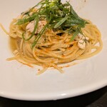 トラットリア ゴデレッチョ エビス - 九条ネギと鶏胸肉の和風パスタ