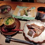 魚菜 基 - 友和御膳2800円