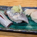 淳ちゃん寿司 - 光物の三貫盛り