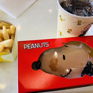 スヌーピー・バックロット・カフェ_0