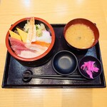  寿司酒場 すし屋の秀ヨシ - このクオリティで1,080円！