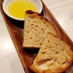 Pasta Dining ROTO - パン　1人一個、オリーブオイル付きでいい