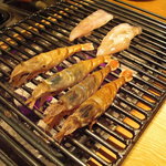 まる屋 - 海老も烏賊も焼いて…