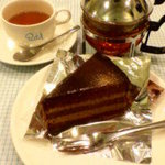 パステル - チョコレートケーキとアールグレイ