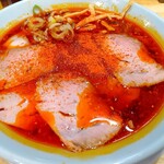 麺屋　神やぐら - 真っ赤です。
