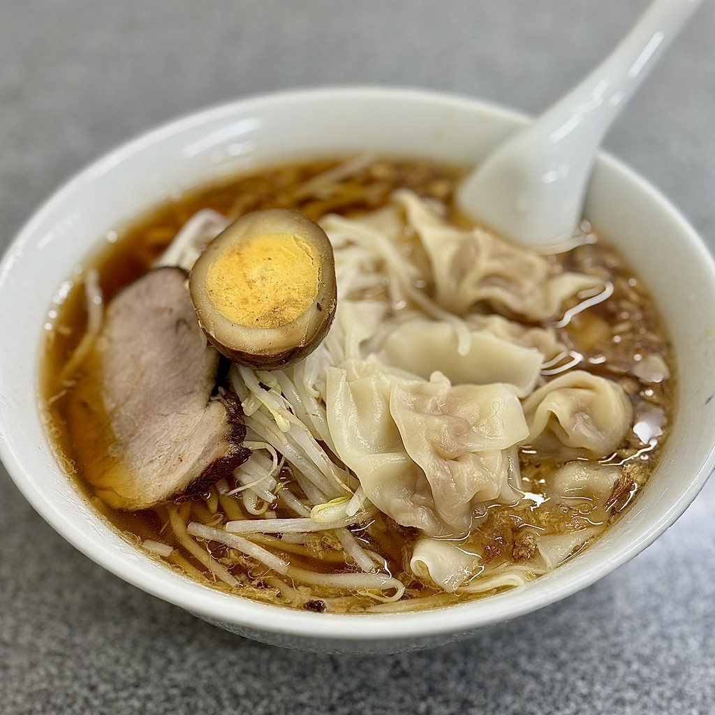 中華 麺 店 喜楽