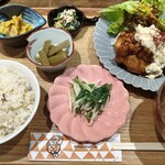 八満食堂 コレコウジツ - 料理写真:おだいどこ定食1,400円(税込み)
