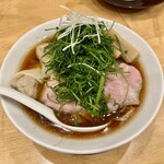中華そば ココカラサキゑ - 魚介醤油+ワンタン&九条ネギ　1400円