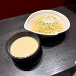 356146589 - カチョエペペつけ麺