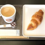 サンマルク カフェ - 料理写真:クロワッサン・ブレンドコーヒー