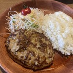びっくりドンキー - 料理写真:レギュラーバーグデニッシュのMサイズ
