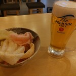 個室完備 大衆とり酒場 とりいちず - 生ビールとお通し