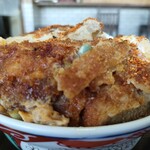 いときん - ご飯は丼ぶりキワキワまで1合はありますね。トンカツは2枚