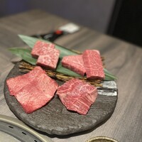 近江うし焼肉 にくTATSU 日本橋室町店 - 