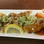 Izakaya Hamakko - 鱈の唐揚げ、甘たれがかかっております。
