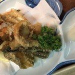 Izakaya Hamakko - 八角の唐揚げは骨パリパリでとても美味しいです♬