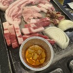 シガン 生サムギョプサル専門店 - 