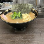 横濱家系ラーメン 勝鬨家 - 