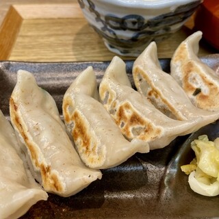 肉汁餃子のダンダダン_1