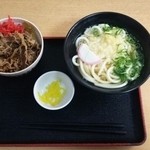 天王寺うどん - 牛丼定食(うどん)[\550]