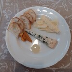Bistro Champ - デザートのチーズは先に頂いた