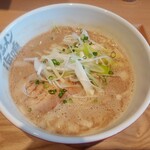 ラーメン海鳴 - 魚介とんこつラーメン