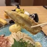 手打ちうどん 繋  - ちくわ天　※かなり軽い　※スーパーで売ってる、持ち帰りの、ちくわ天ぶっかけのようだ