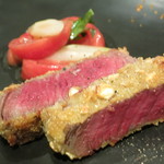 リストランテ サクラ - 卯の花牛フィレ肉のコトレッタ　フルーツトマトとホワイトアスパラガスのケッカ