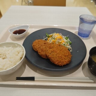 都庁第二本庁舎4階職員食堂_1