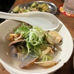 新時代 - アサリ酒蒸し380円（税抜）　