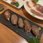 全席個室居酒屋 国産和牛肉寿司と海鮮 とろけ酒場 - 