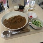 Ciao - カレーランチ

玉ねぎの水分で煮込んであるそうで、玉ねぎが溶け込んでました！
おいしく頂きました (*´ڡ`●)