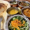 SPICE - カレー３種、野菜サラダ、スープ、ナン