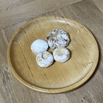 Atelier Polaris - 十勝ロイヤルマンガリッツァポルボロン（左上）
モロッカンクッキー（右上）
モロッカンクッキー（下）