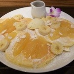 Cafe＆Bar Aina - アップルとバナナのクリームチーズパンケーキ