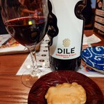 ラム肉酒場 ラムゴロー 神田南口店 - お通し 羊のミルクの最中