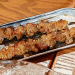 ラム肉酒場 ラムゴロー 神田南口店 - 熟成ラム串