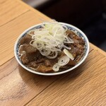 青山一丁目たぬき - 牛もつ煮込み