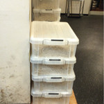 用心棒2階 - 麺が積み上がってます。笑