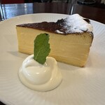 カフェ ファソン - バスクチーズケーキ 890円