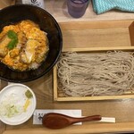 中村麺兵衛 - 厚みかつ丼とそば