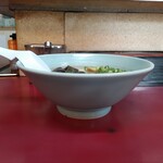 博多ばってんラーメン - ラーメン 横
