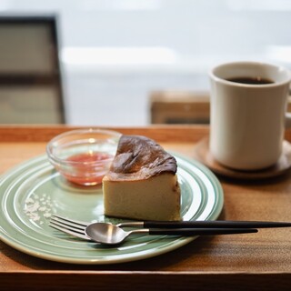 セテュヌ・ボンニデー ベイクドカフェ_0