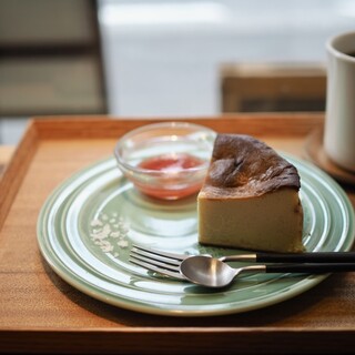 セテュヌ・ボンニデー ベイクドカフェ_1